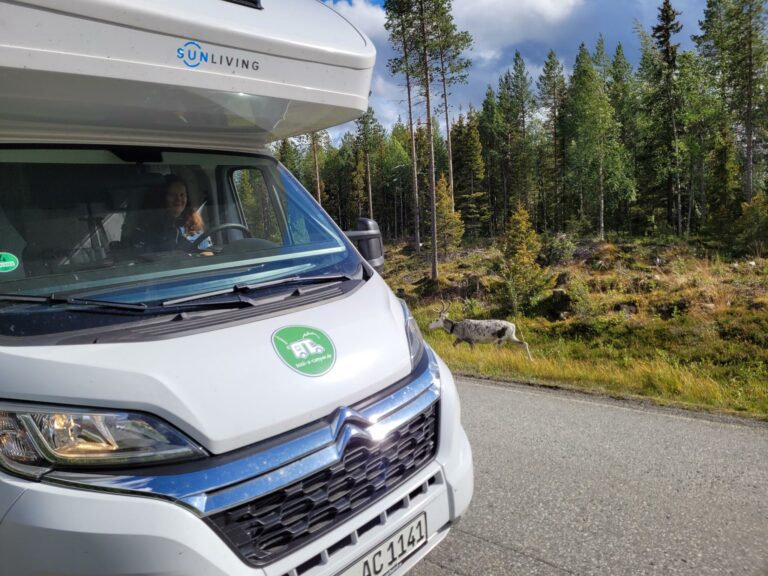 Camper Neukölln Adria Sun Living A60SP Aino und Nils Partnership 2022