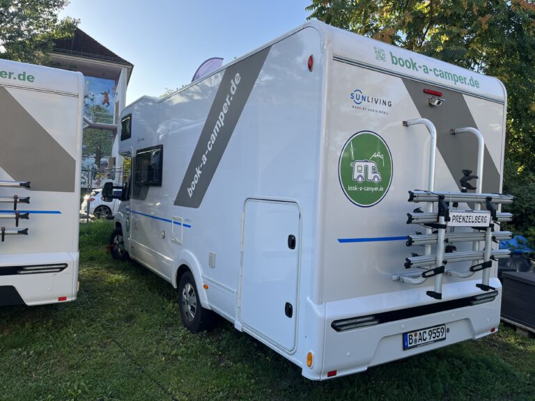 Foto Prenzlauer Berg-Winsviertel BAC9559 Fahrerseite hinten (Schaden)